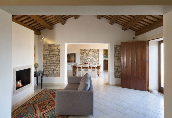 Mirabilia - Tangi, Sicilia: Autumn, Dining Room, Living Room, Spring, Summer