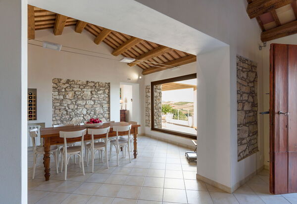Mirabilia - Tangi, Sicilia: Autumn, Dining Room, Spring, Summer