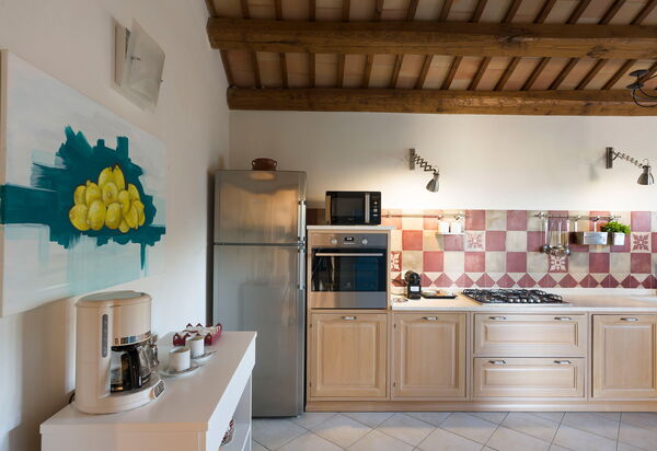 Mirabilia - Tangi, Sicilia: Autumn, Kitchen, Spring, Summer