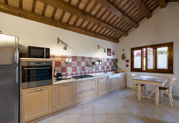 Mirabilia - Tangi, Sicilia: Autumn, Kitchen, Spring, Summer