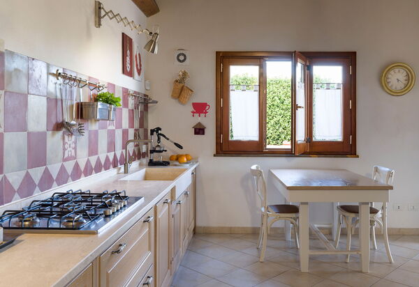 Mirabilia - Tangi, Sicilia: Autumn, Kitchen, Spring, Summer