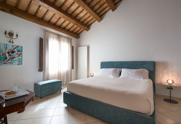Mirabilia - Tangi, Sicilia: Autumn, Bedroom, Spring, Summer