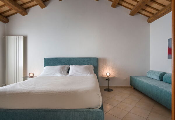 Mirabilia - Tangi, Sicilia: Autumn, Bedroom, Spring, Summer
