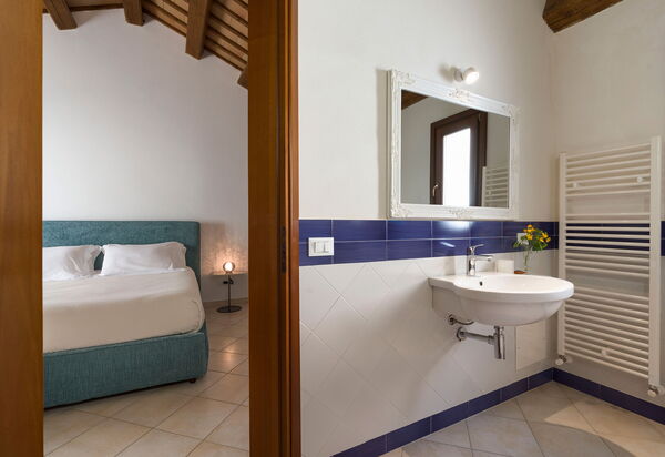 Mirabilia - Tangi, Sicilia: Autumn, Bedroom, Spring, Summer