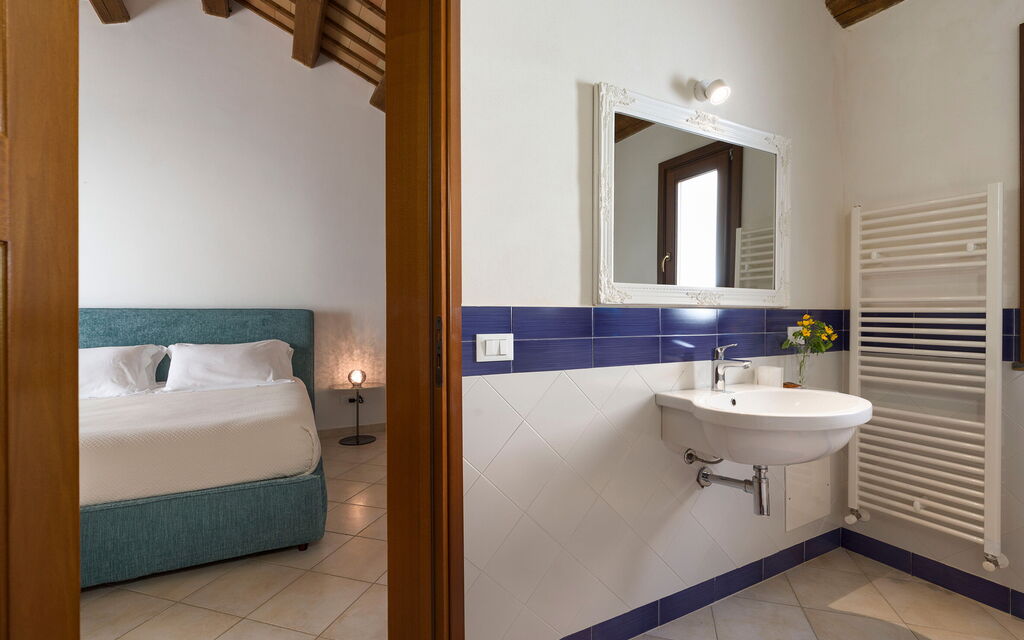 Mirabilia - Tangi, Sicilia: Autumn, Bedroom, Spring, Summer