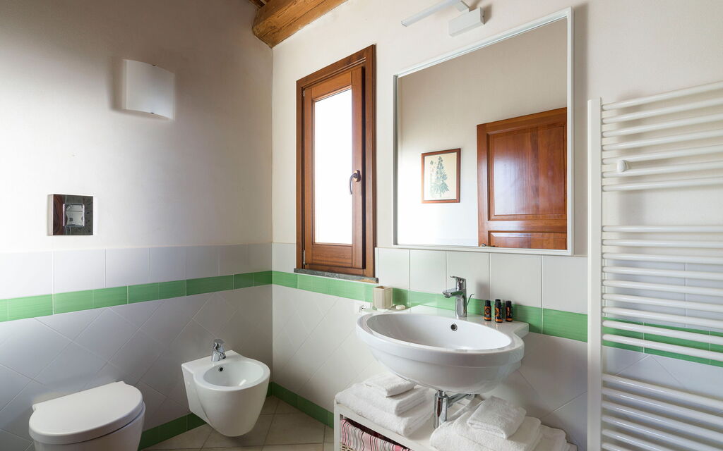 Mirabilia - Tangi, Sicilia: Autumn, Bathroom, Spring, Summer