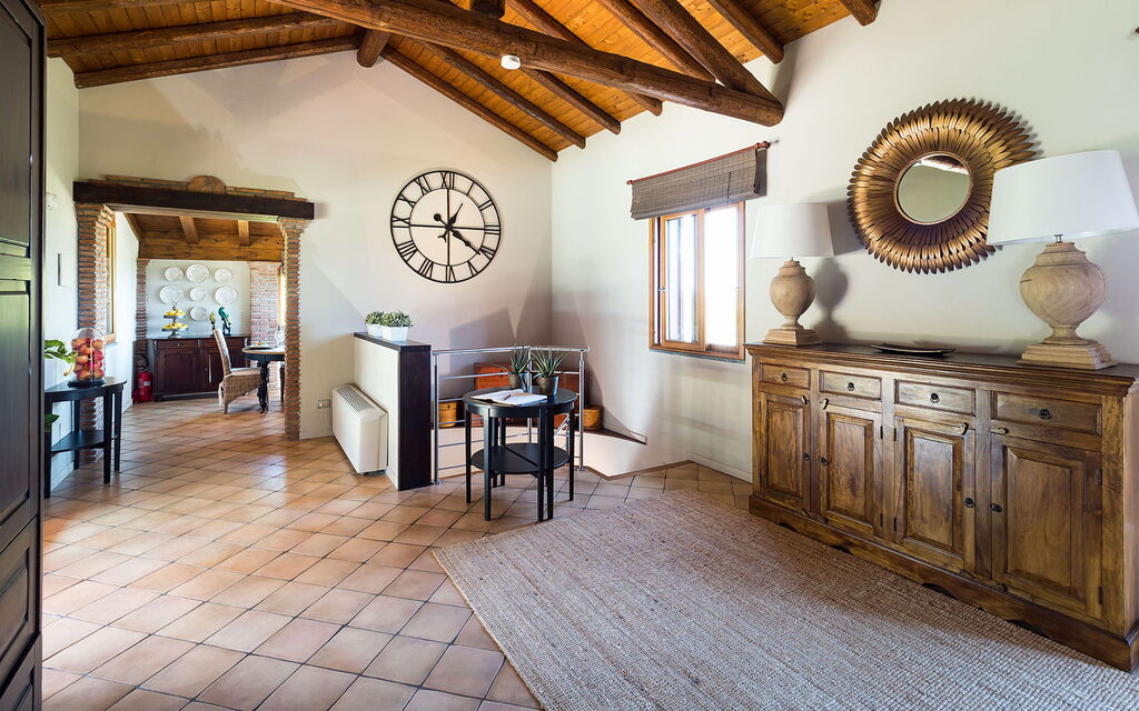 Casa Bedda - Viagrande, Sicilia: Autumn, Other Room, Spring, Summer