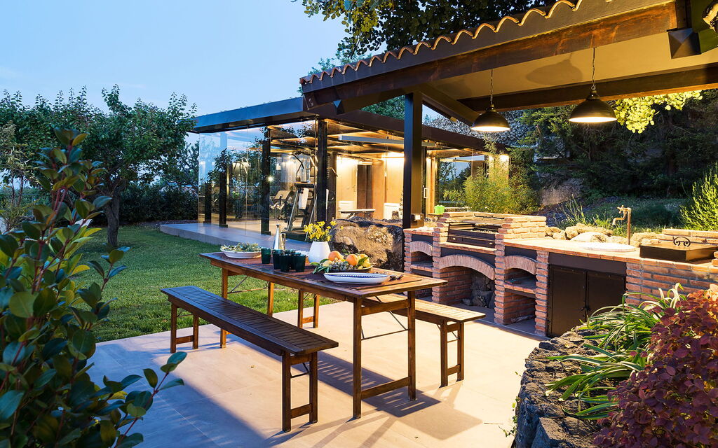 Casa Bedda - Viagrande, Sicilia: Autumn, Balcony / Terrace / Patio, Building Exterior, Garden, Outdoor, Spring, Summer