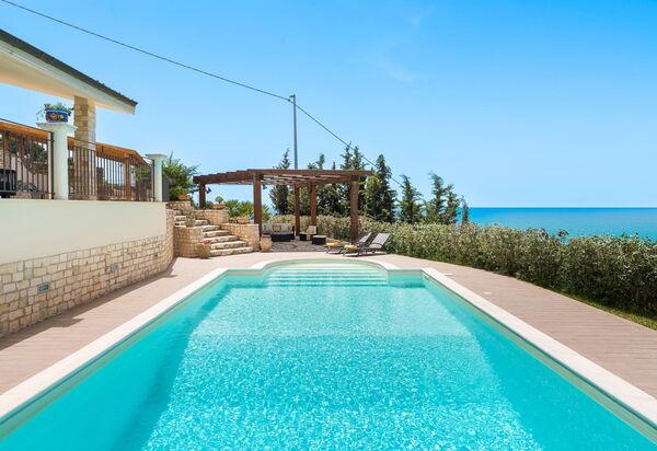 Villa Vistamare - Montallegro, Sicilia: all'aperto, Autunno, Balcone / Terrazza / Patio, Estate, Esterni, Giardino, Piscina, Primavera, Vista Panoramica