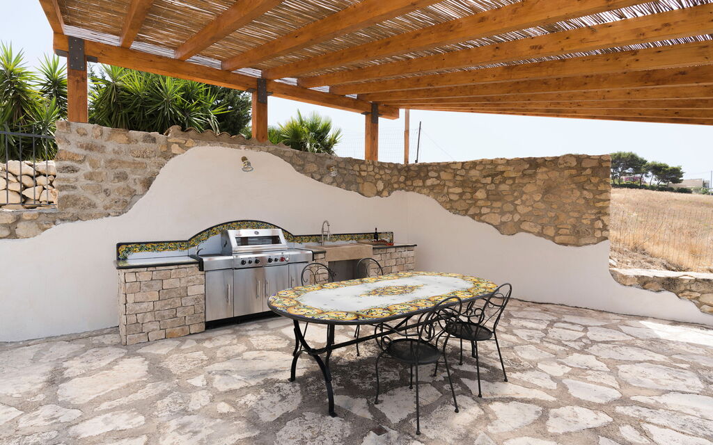 Villa Vistamare - Montallegro, Sicilia: Activities, Autumn, Balcony / Terrace / Patio, Building Exterior, Spring, Summer