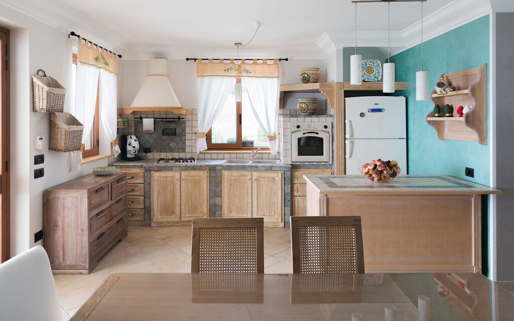 Villa Vistamare - Montallegro, Sicilia: Autumn, Dining Room, Kitchen, Spring, Summer