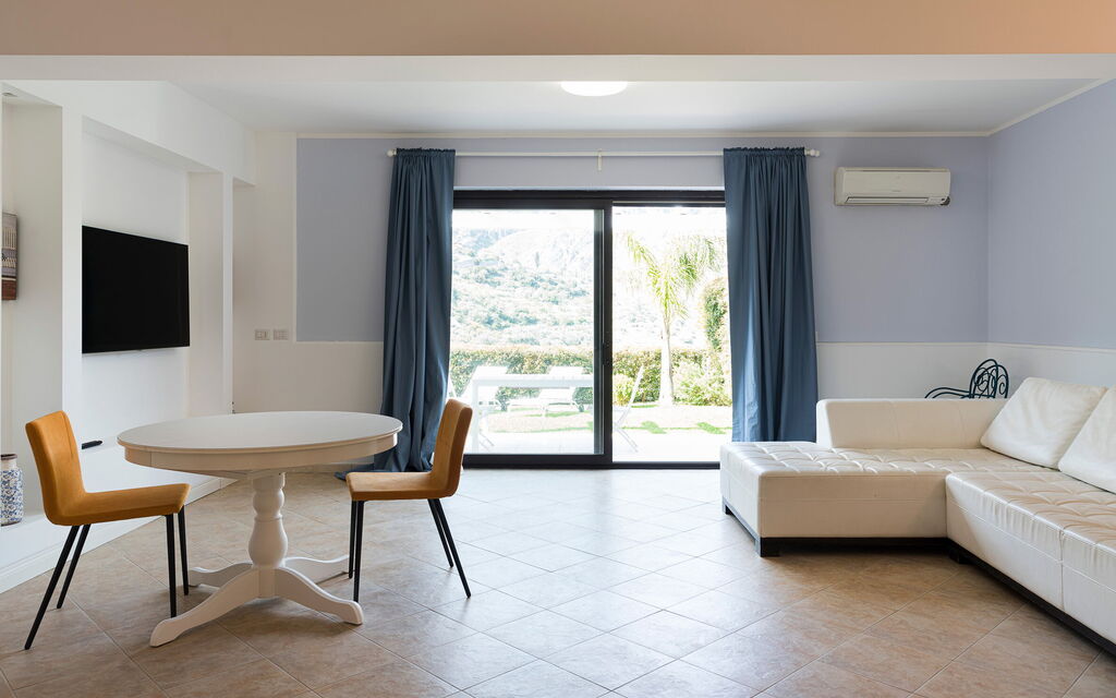 Casamonte - Castelmola, Sicilia: Autunno, Estate, Primavera, Soggiorno