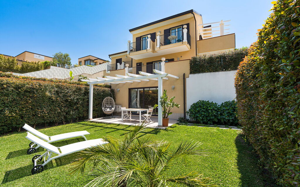 Casamonte - Castelmola, Sicilia: all'aperto, Autunno, Estate, Esterni, Giardino, Primavera