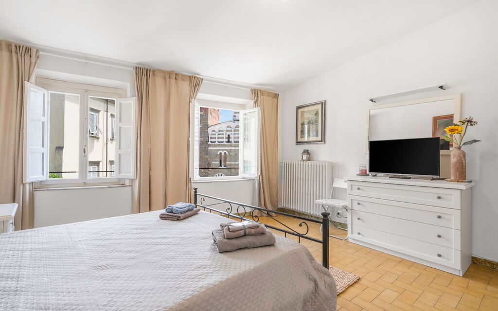 Lucca Old Town Apartment - Lucca, Toscana: Autumn, Spring, Summer