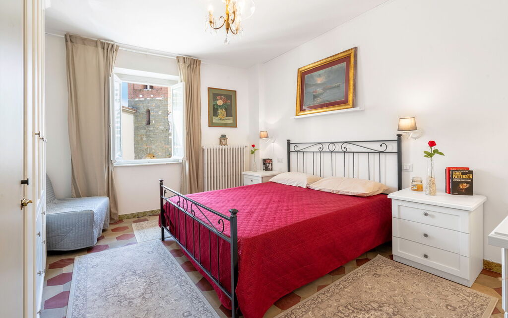 Lucca Old Town Apartment - Lucca, Toscana: Autumn, Bedroom, Spring, Summer