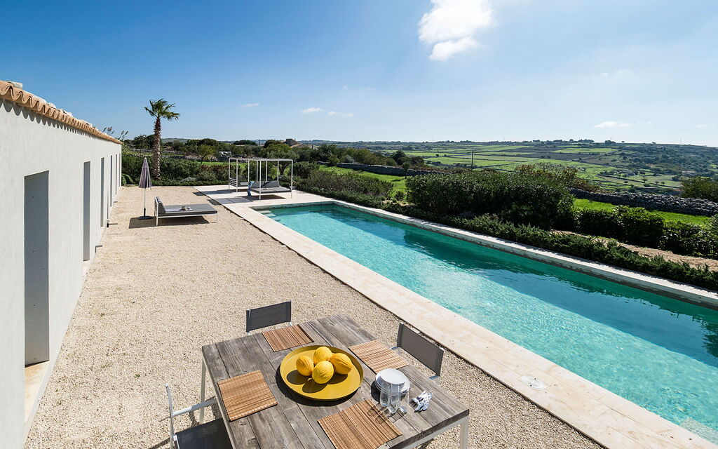 Villa Carmelita - Ragusa, Sicilia: Autunno, Balcone / Terrazza / Patio, Estate, Esterni, Giardino, Piscina, Primavera, Vista Panoramica