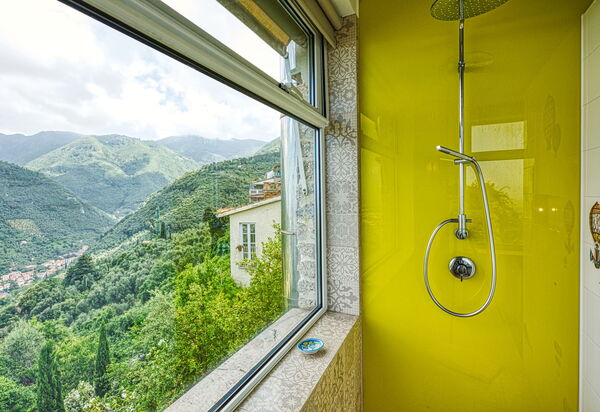 Villa Maestosa - Camaiore, Toscana: Autumn, Bathroom, Spring, Summer