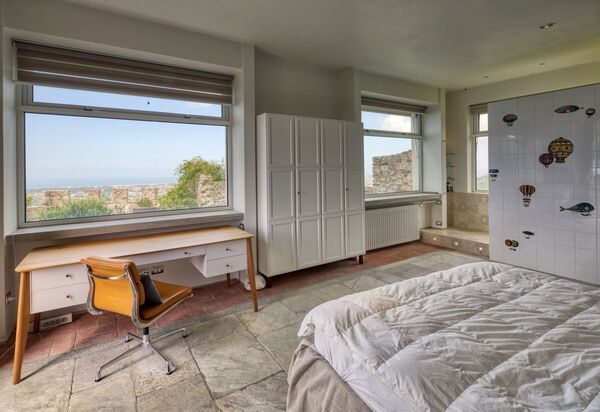 Villa Maestosa - Camaiore, Toscana: Autumn, Bedroom, Scenic View, Spring, Summer