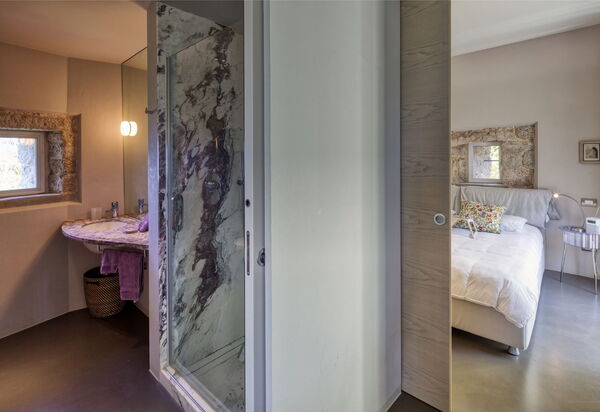 Villa Maestosa - Camaiore, Toscana: Autumn, Bathroom, Bedroom, Spring, Summer