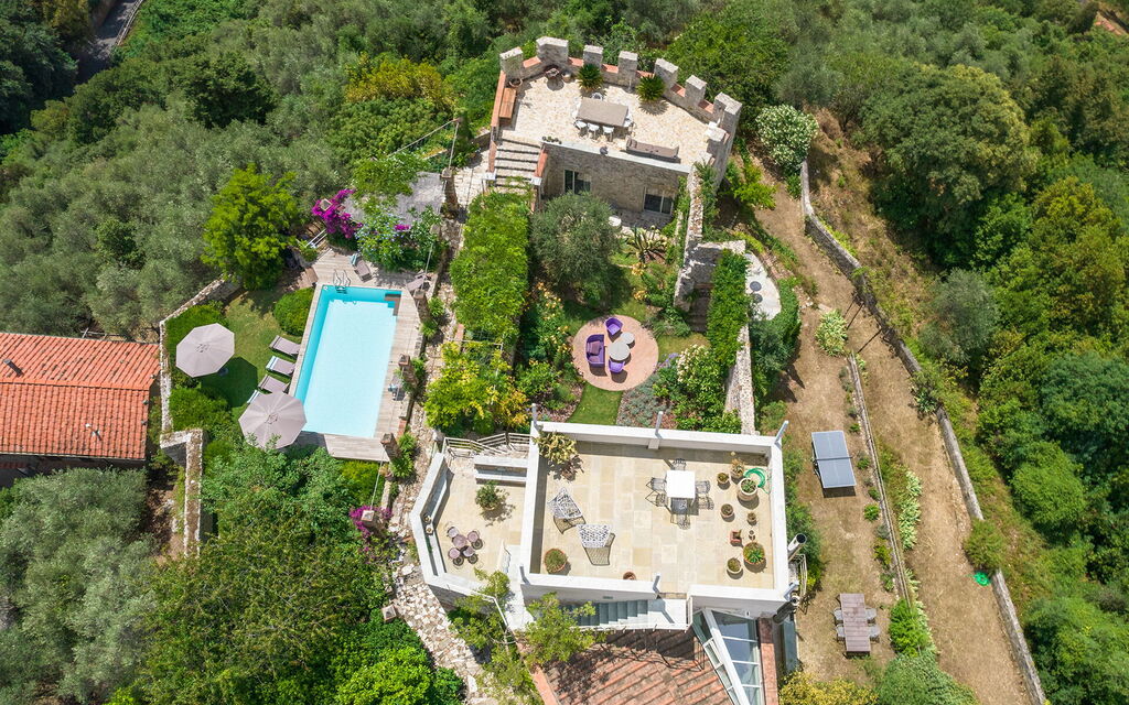 Villa Maestosa - Camaiore, Toscana: all'aperto, Autunno, Balcone / Terrazza / Patio, Estate, Esterni, Giardino, Piscina, Primavera, Vista Panoramica