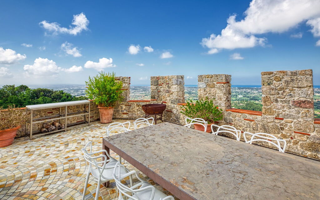 Villa Maestosa - Camaiore, Toscana: all'aperto, Autunno, Balcone / Terrazza / Patio, Estate, Esterni, Primavera, Vista Panoramica