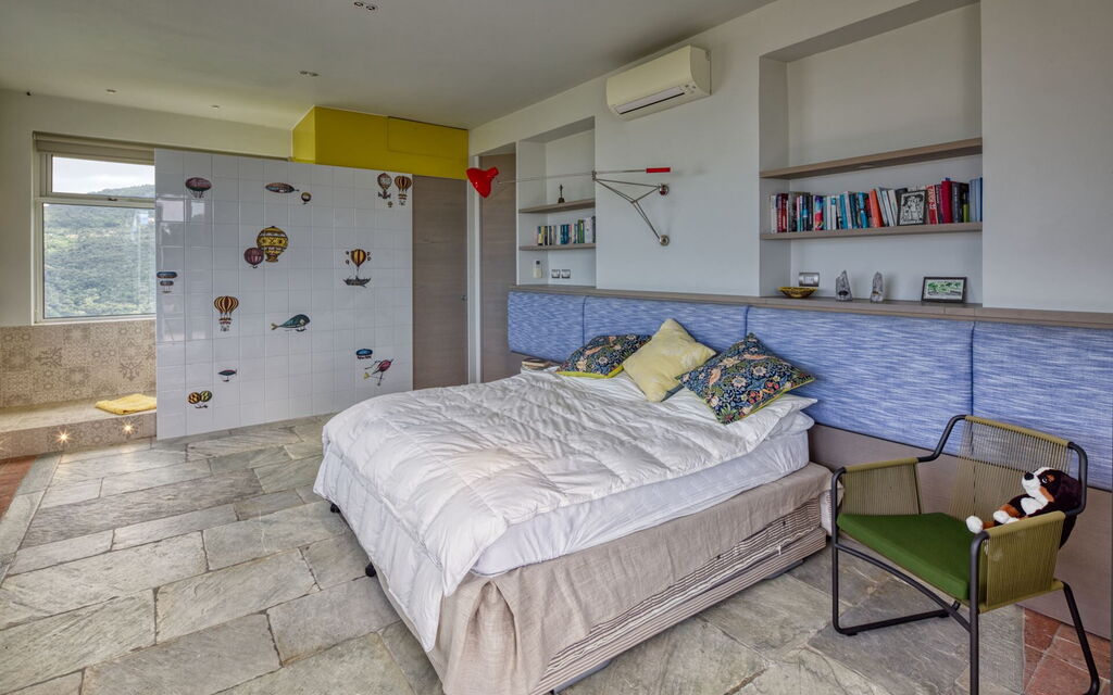 Villa Maestosa - Camaiore, Toscana: Autunno, Camera da letto, Estate, Primavera