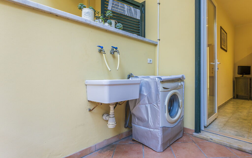 Casa Verdi,near The Beach - Viareggio, Toscana: Autumn, Other Room, Spring, Summer