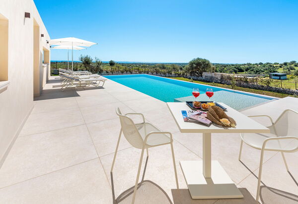 Villa Argento - Rosolini, Sicilia: all'aperto, Autunno, Balcone / Terrazza / Patio, Estate, Esterni, Giardino, Piscina, Primavera