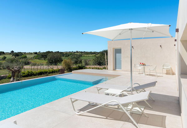 Villa Argento - Rosolini, Sicilia: all'aperto, Autunno, Balcone / Terrazza / Patio, Estate, Esterni, Giardino, Piscina, Primavera