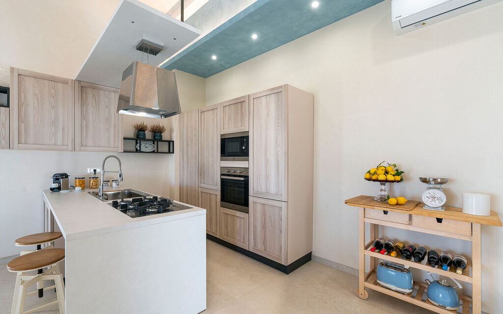 Villa Argento - Rosolini, Sicilia: Autumn, Dining Room, Kitchen, Spring, Summer