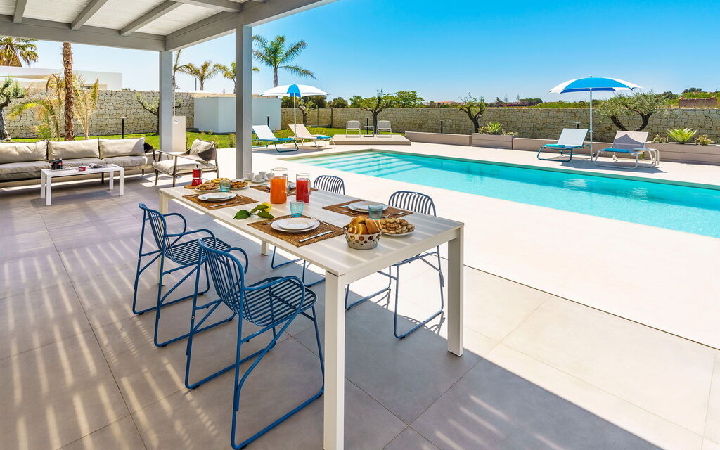 Casa Colori - Noto, Sicilia: all'aperto, Autunno, Balcone / Terrazza / Patio, Estate, Esterni, Piscina, Primavera