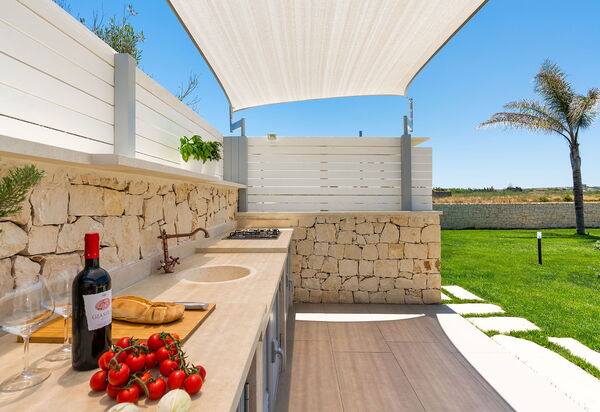 Villa Le Palme - Noto, Sicilia: all'aperto, Autunno, Balcone / Terrazza / Patio, Cucina, Estate, Esterni, Giardino, Primavera