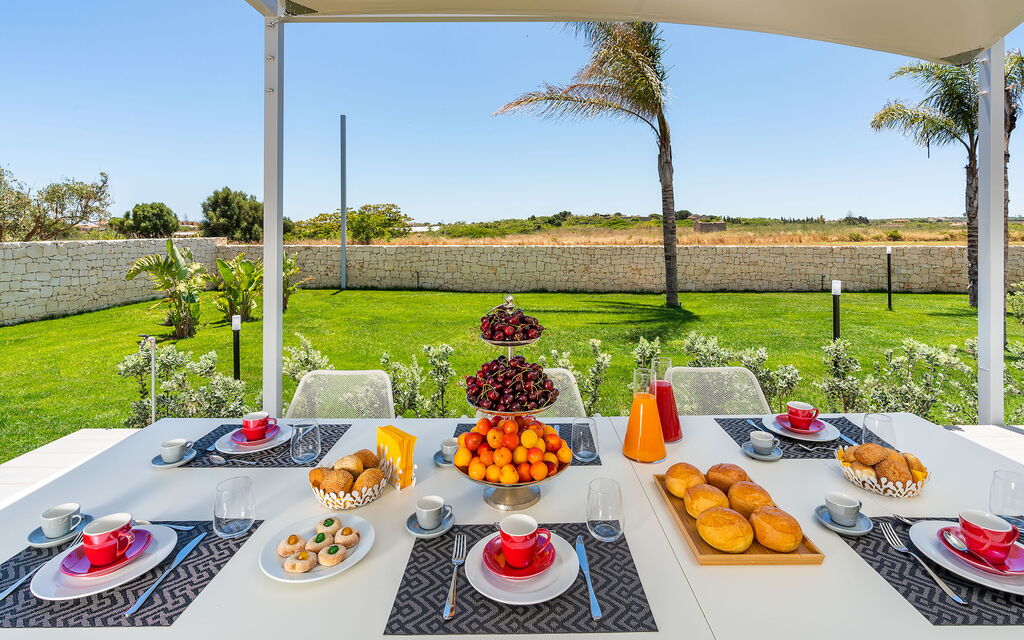 Villa Le Palme - Noto, Sicilia: all'aperto, Autunno, Balcone / Terrazza / Patio, Estate, Esterni, Giardino, Primavera