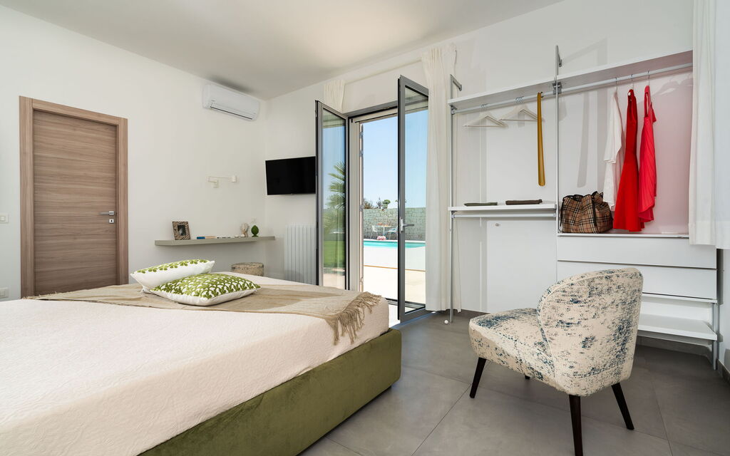 Villa Le Palme - Noto, Sicilia: Autunno, Balcone / Terrazza / Patio, Camera da letto, Estate, Piscina, Primavera