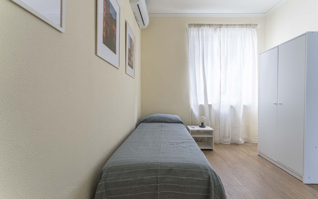 Spacious Apartment In Sori With Large Terrace - Sori, Liguria: Autunno, Camera da letto, Estate, Primavera