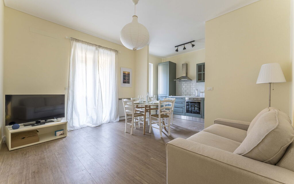 Spacious Apartment In Sori With Large Terrace - Sori, Liguria: Autunno, Estate, Primavera, Sala da pranzo, Soggiorno