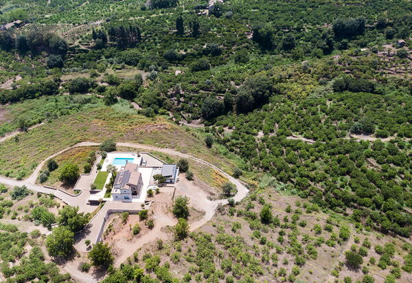 Villa Decoro - Mascali, Sicilia: all'aperto, Autunno, Balcone / Terrazza / Patio, Caratteristiche, Estate, Giardino, Piscina, Primavera, Vista Panoramica