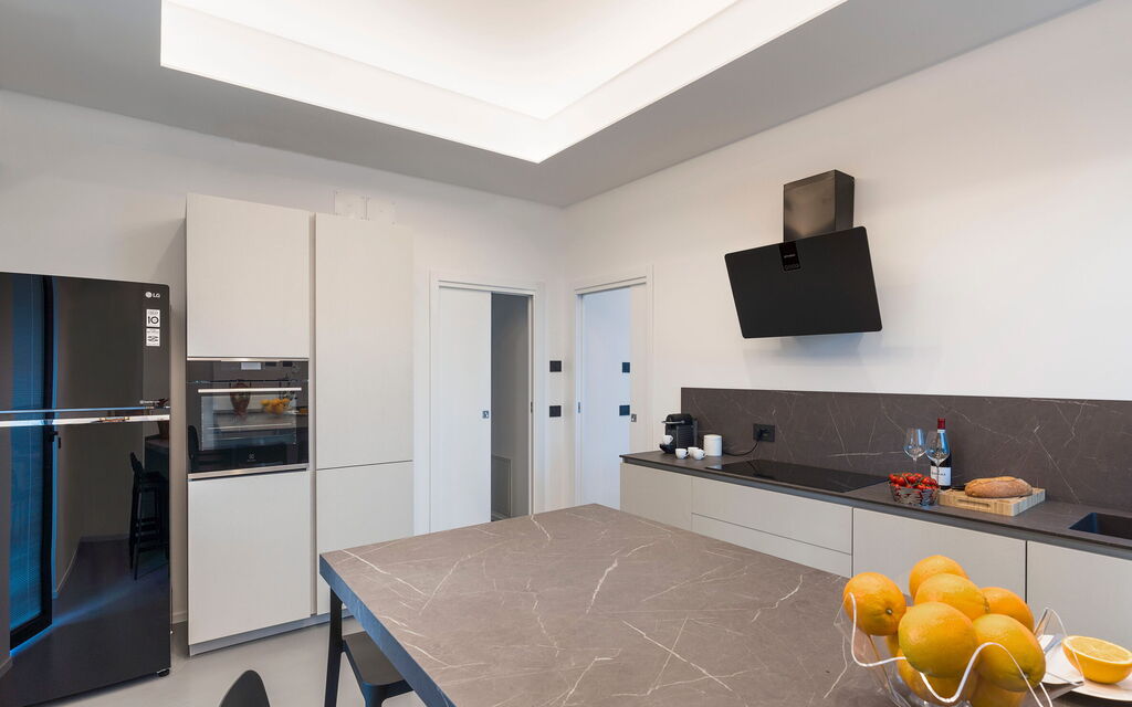 Villa Decoro - Mascali, Sicilia: Autumn, Kitchen, Spring, Summer