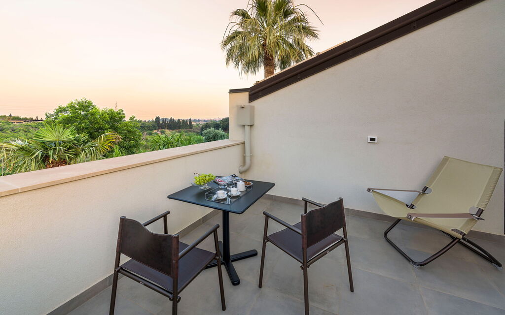 Villa Decoro - Mascali, Sicilia: Autumn, Balcony / Terrace / Patio, Building Exterior, Outdoor, Spring, Summer