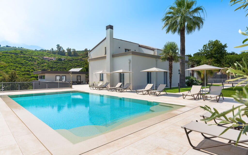 Villa Decoro - Mascali, Sicilia: Autumn, Balcony / Terrace / Patio, Building Exterior, Garden, Outdoor, Pool, Spring, Summer