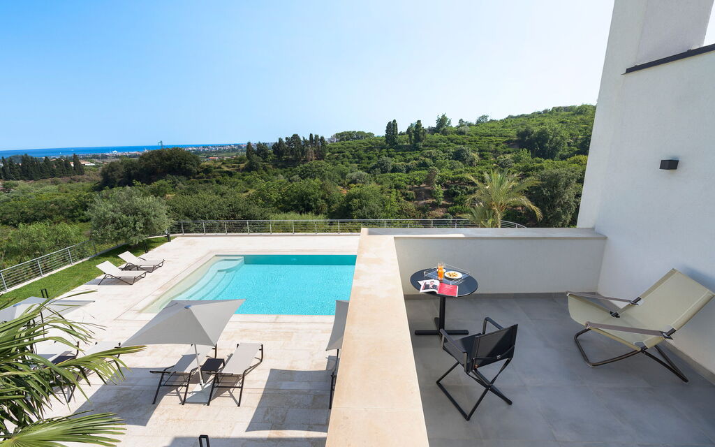 Villa Decoro - Mascali, Sicilia: Autumn, Balcony / Terrace / Patio, Building Exterior, Outdoor, Pool, Scenic View, Spring, Summer