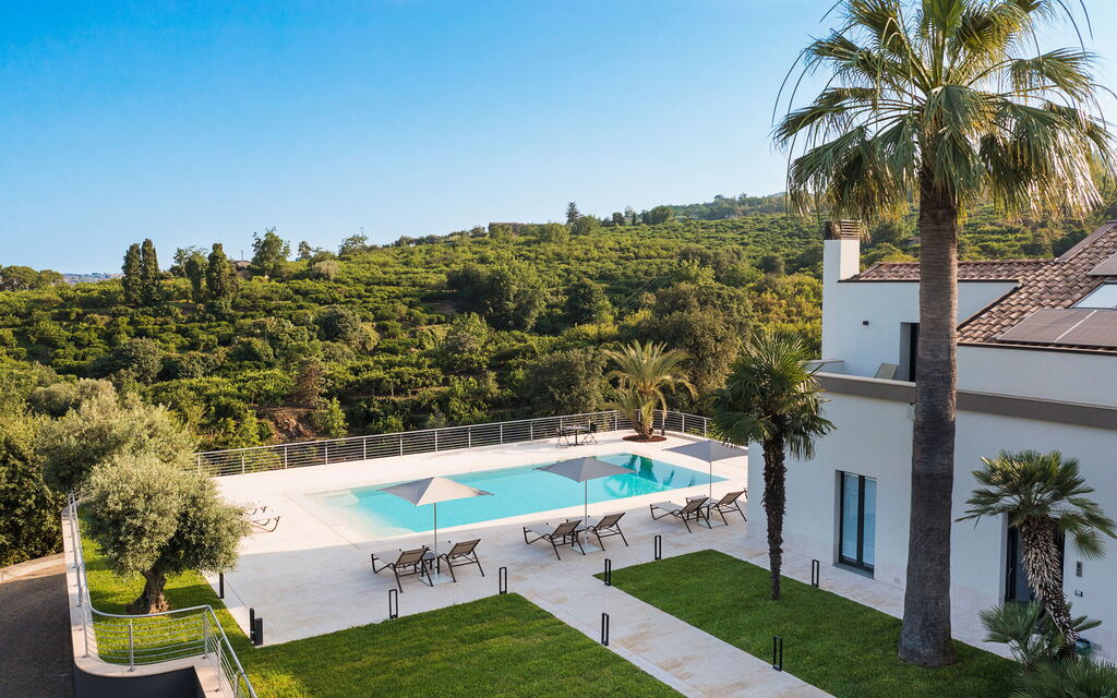 Villa Decoro - Mascali, Sicilia: Amenities, Autumn, Balcony / Terrace / Patio, Garden, Outdoor, Pool, Scenic View, Spring, Summer