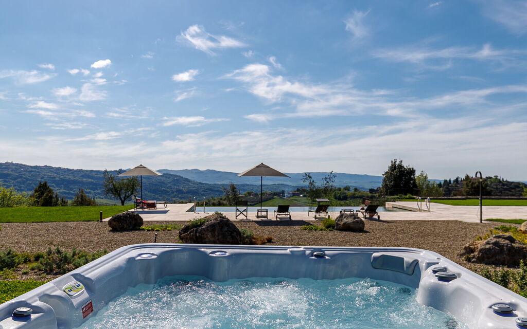 Villa Velari In Volterra With Private Pool, Ac: Autunno, Estate, Giardino, Piscina, Primavera