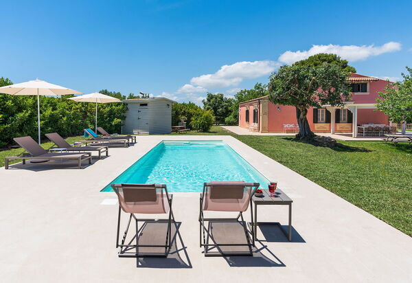 Casa Desiderio - Siracusa, Sicilia: Autumn, Balcony / Terrace / Patio, Garden, Outdoor, Pool, Spring, Summer