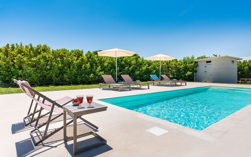 Casa Desiderio - Siracusa, Sicilia: Autumn, Balcony / Terrace / Patio, Building Exterior, Garden, Outdoor, Pool, Spring, Summer