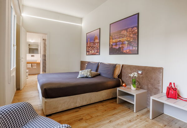 Lucy Florence Charming Modern Apartment Near Piazza Della Libertà: Autumn, Bedroom, Spring, Summer, Winter