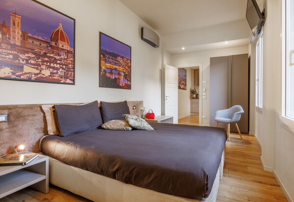 Lucy Florence Charming Modern Apartment Near Piazza Della Libertà: Autumn, Bedroom, Spring, Summer, Winter