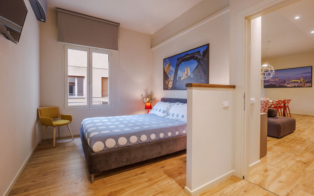 Lucy Florence Charming Modern Apartment Near Piazza Della Libertà: Autumn, Bedroom, Spring, Summer, Winter