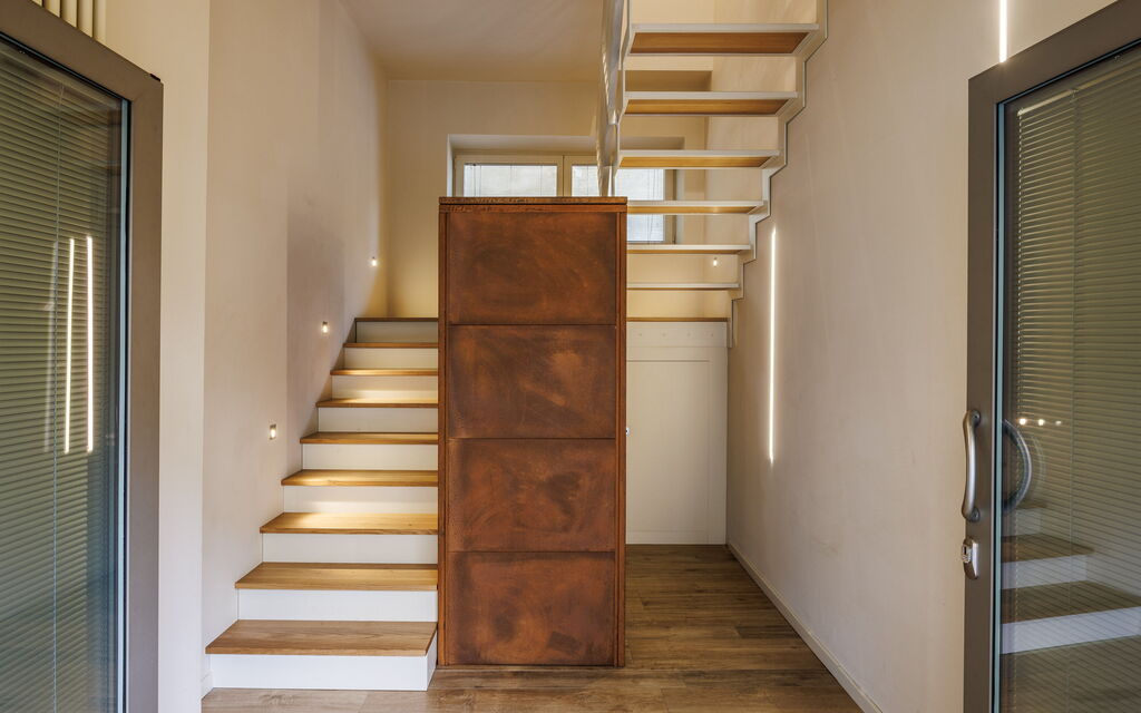 Lucy Florence Charming Modern Apartment Near Piazza Della Libertà: Autumn, Room Detail, Spring, Summer