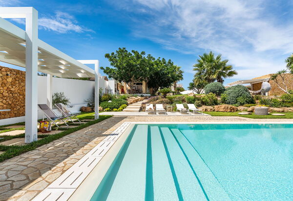 Casa Ocra - Misiliscemi, Sicilia: Autumn, Balcony / Terrace / Patio, Building Exterior, Outdoor, Pool, Spring, Summer